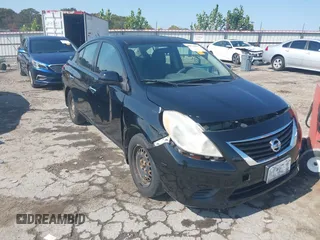2014 Nissan Versa SV with VIN 3N1CN7AP2EL836604, listed as a IAAI auction lot 40574887 with 105,057 mi miles. Bid and sale history available at carsss.com. Image 6.