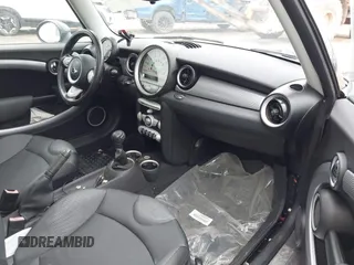 2010 MINI Hardtop S with VIN WMWMF7C52ATZ69084, listed as a IAAI auction lot 42576294 with Not provided miles and . Bid and sale history available at DreamBid. Image 5.