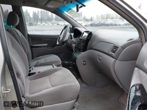 2005 Toyota Sienna CE with VIN 5TDZA23CX5S283078, listed as a IAAI auction lot 41977425 with 253,076 mi miles. Bid and sale history available at carsss.com. Image 5.