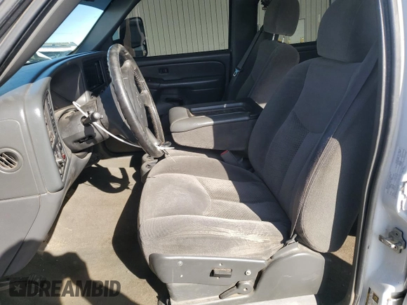 2005 Chevrolet Silverado 3500 SRW LT with VIN 1GCHK33245F953519, listed as a Copart auction lot 46618865 with 221,907 mi miles and Salvage Title. Bid and sale history available at carsss.com. Image 7.