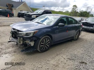 2018 Subaru Legacy z VIN 4S3BNAB66J3018777, wystawiony jako Copart lot #58190775 z przebiegiem 152 413 mil mil oraz Szkoda całkowita • Salvage title. Historia ofert i sprzedaży dostępna na DreamBid. Obrazek 1.