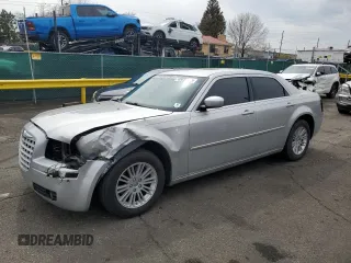 2008 Chrysler 300 LX with VIN 2C3LA43R68H225482, listed as a Copart auction lot 49899735 with 190,254 mi miles and Salvage Title. Bid and sale history available at carsss.com. Image 1.