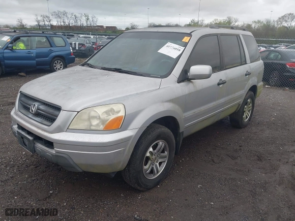 2003 Honda Pilot EX with VIN 2HKYF18533H604995, listed as a IAAI auction lot 41936058 with 205,848 mi miles. Bid and sale history available at carsss.com. Image 2.