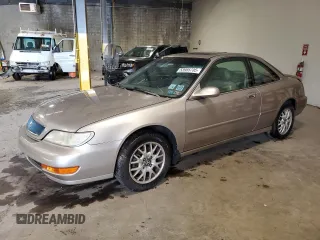 1999 Acura CL Premium z VIN 19UYA2253XL011752, wystawiony jako Copart lot #53985735 z przebiegiem 85 834 mil mil oraz Szkody całkowita. Historia ofert i sprzedaży dostępna na DreamBid. Obrazek 1.