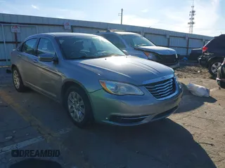 2014 Chrysler 200 LX with VIN 1C3CCBAB7EN209508, listed as a IAAI auction lot 41435883 with 271,090 mi miles. Bid and sale history available at carsss.com. Image 1.