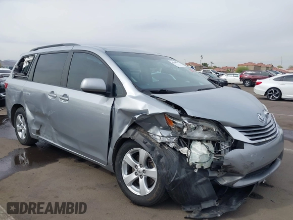 2015 Toyota Sienna LE AAS with VIN 5TDKK3DC6FS627672, listed as a IAAI auction lot 41900555 with 205,111 mi miles. Bid and sale history available at carsss.com. Image 6.