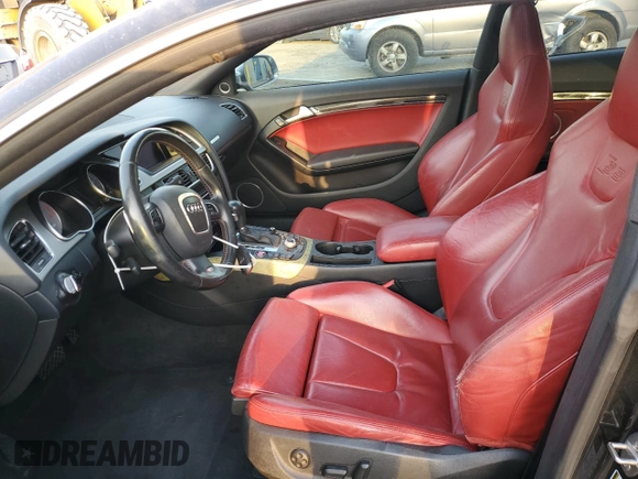 2012 Audi S5 Premium Plus z VIN WAUCVAFR2CA017629, wystawiony jako Copart lot #52552015 z przebiegiem 139 330 mil mil oraz Szkoda całkowita • Salvage title. Historia ofert i sprzedaży dostępna na DreamBid. Obrazek 7.