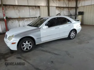 2001 Mercedes-Benz C 320 z VIN WDBRF64J61F085385, wystawiony jako Copart lot #65039625 z przebiegiem 190 923 mil mil oraz Szkoda całkowita • Salvage title. Historia ofert i sprzedaży dostępna na DreamBid. Obrazek 1.