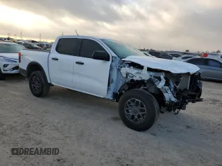 2024 Ford Ranger XLT with VIN 1FTER4GH9RLE42284, listed as a Copart auction lot 44417595 with 2,525 mi miles and Salvage Title. Bid and sale history available at carsss.com. Image 4.
