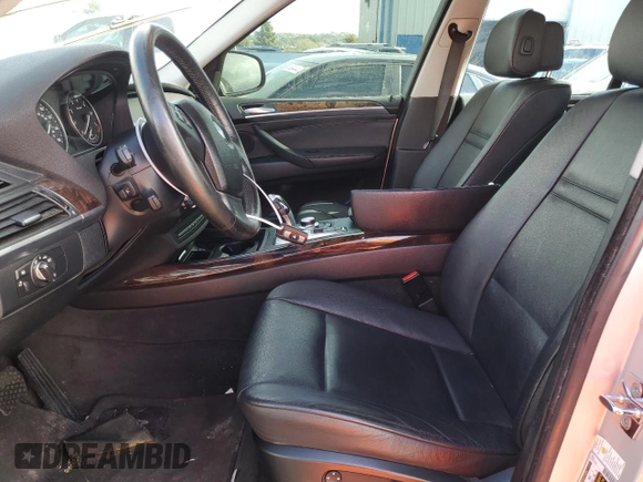 2008 BMW X5 3.0si with VIN 5UXFE43588L030785, listed as a Copart auction lot 46093105 with 122,328 mi miles and Salvage Title. Bid and sale history available at carsss.com. Image 7.
