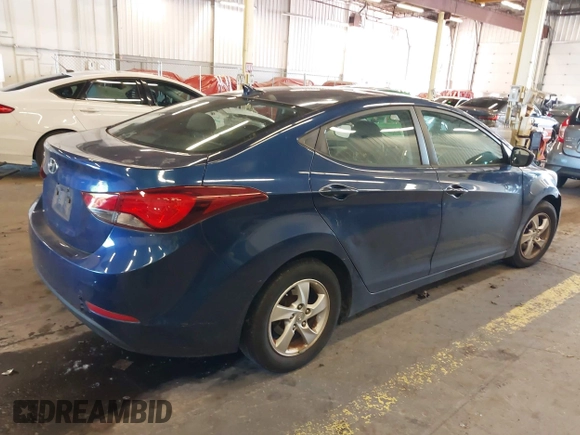 2015 Hyundai Elantra SE z VIN 5NPDH4AE3FH647340, wystawiony jako IAAI lot #39683590 z przebiegiem 149 884 mil mil oraz . Historia ofert i sprzedaży dostępna na DreamBid. Obrazek 4.