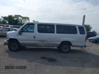 2002 Ford Econoline Passenger XL с VIN 1FBSS31L22HB33221, выставлен на аукционе IAAI как лот 42613580 с пробегом 196 057 миль миль и . История ставок и продаж доступна на DreamBid. Изображение 14.
