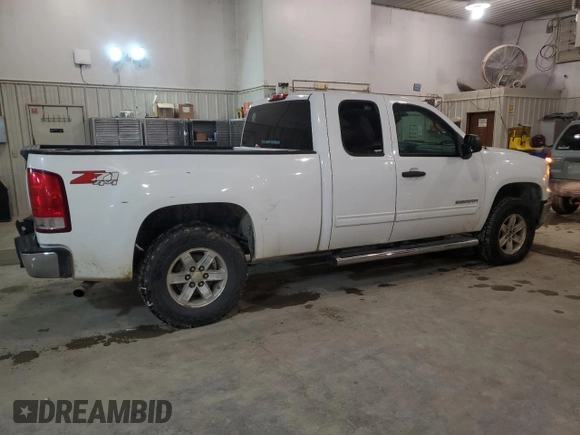 2013 GMC Sierra 1500 SLE z VIN 1GTR2VE71DZ182216, wystawiony jako Copart lot #45119775 z przebiegiem 116 199 mil mil oraz Szkoda całkowita • Salvage title. Historia ofert i sprzedaży dostępna na DreamBid. Obrazek 3.