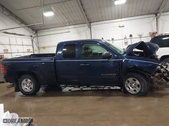 2010 Chevrolet Silverado 1500 LT with VIN 1GCSKSE33AZ180699, listed as a IAAI auction lot 41455632 with 154,659 mi miles. Bid and sale history available at carsss.com. Image 14.