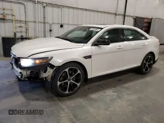 2015 Ford Taurus SHO z VIN 1FAHP2KT1FG157026, wystawiony jako Copart lot #52846065 z przebiegiem 125 107 mil mil oraz Szkoda całkowita • Salvage title. Historia ofert i sprzedaży dostępna na DreamBid. Obrazek 1.