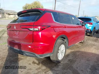 2022 Mitsubishi Outlander ES with VIN JA4J4TA81NZ047520, listed as a IAAI auction lot 41092484 with 1 mi miles. Bid and sale history available at carsss.com. Image 4.