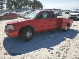 2003 GMC Sonoma SLS z VIN 1GTCS19X138192032, wystawiony jako Copart lot #76230394 z przebiegiem 116 046 mil mil oraz Szkody całkowita. Historia ofert i sprzedaży dostępna na DreamBid. Obrazek 1.