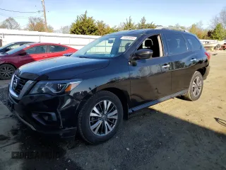 2019 Nissan Pathfinder S z VIN 5N1DR2MM5KC593108, wystawiony jako Copart lot #53048995 z przebiegiem 104 517 mil mil oraz Szkoda całkowita • Salvage title. Historia ofert i sprzedaży dostępna na DreamBid. Obrazek 1.