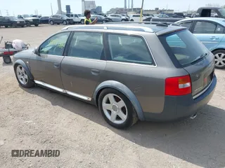 2004 Audi allroad A6 V8 with VIN WA1YD64B94N091052, listed as a IAAI auction lot 42069786 with 214,042 mi miles and . Bid and sale history available at DreamBid. Image 3.