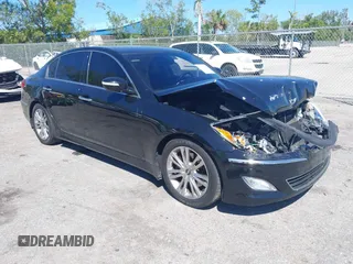 2013 Hyundai Genesis 3.8L with VIN KMHGC4DD7DU256396, listed as a IAAI auction lot 41839540 with 90,105 mi miles. Bid and sale history available at carsss.com. Image 1.