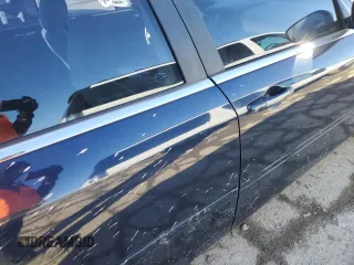 2005 Chrysler 300 300 z VIN 2C3JA43R15H636551, wystawiony jako Copart lot #42165655 z przebiegiem Nie podano mil oraz Nie do naprawy • Non repairable. Historia ofert i sprzedaży dostępna na DreamBid. Obrazek 8.