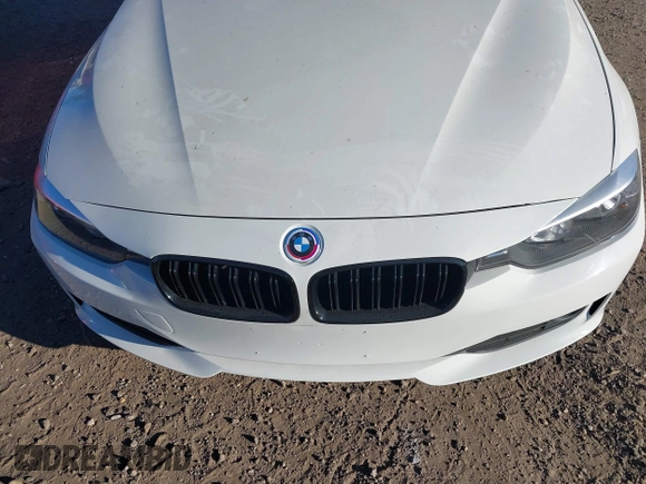 2014 BMW 3 Series 320i xDrive with VIN WBA3C3G51ENR25045, listed as a IAAI auction lot 40615577 with 150,046 mi miles. Bid and sale history available at carsss.com. Image 6.