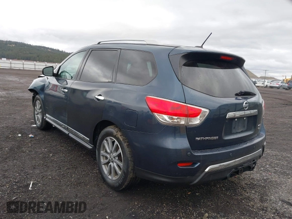 2013 Nissan Pathfinder SV with VIN 5N1AR2MMXDC681044, listed as a IAAI auction lot 41794481 with 181,915 mi miles. Bid and sale history available at carsss.com. Image 3.