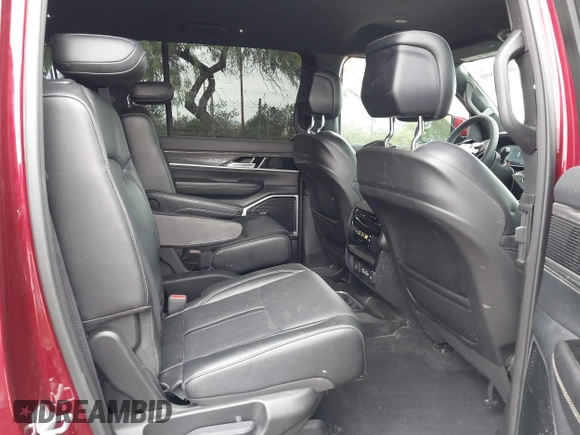 2022 Jeep Wagoneer Series II with VIN 1C4SJUBT6NS115444, listed as a IAAI auction lot 40210898 with 38,655 mi miles and . Bid and sale history available at DreamBid. Image 8.