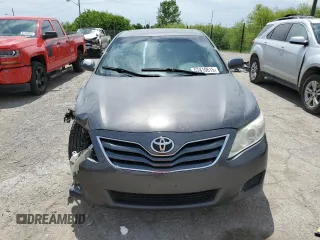 2011 Toyota Camry LE z VIN 4T4BF3EK9BR180367, wystawiony jako Copart lot #57410615 z przebiegiem 226 183 mil mil oraz Szkoda całkowita • Salvage title. Historia ofert i sprzedaży dostępna na DreamBid. Obrazek 5.