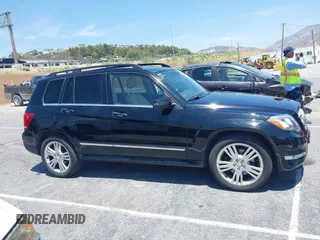2015 Mercedes-Benz GLK 350 z VIN WDCGG8JB6FG356214, wystawiony jako IAAI lot #42409874 z przebiegiem 286 861 mil mil oraz . Historia ofert i sprzedaży dostępna na DreamBid. Obrazek 13.