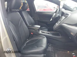2015 Lincoln MKC with VIN 5LMCJ1A96FUJ30579, listed as a IAAI auction lot 41684147 with 144,364 mi miles and . Bid and sale history available at DreamBid. Image 5.