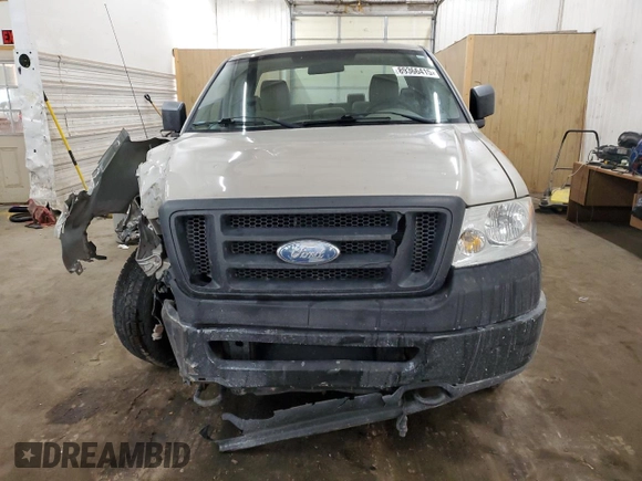 2007 Ford F-150 XL z VIN 1FTRF14WX7KB93881, wystawiony jako Copart lot #89366415 z przebiegiem 114 286 mil mil oraz Szkoda całkowita • Salvage title. Historia ofert i sprzedaży dostępna na DreamBid. Obrazek 5.