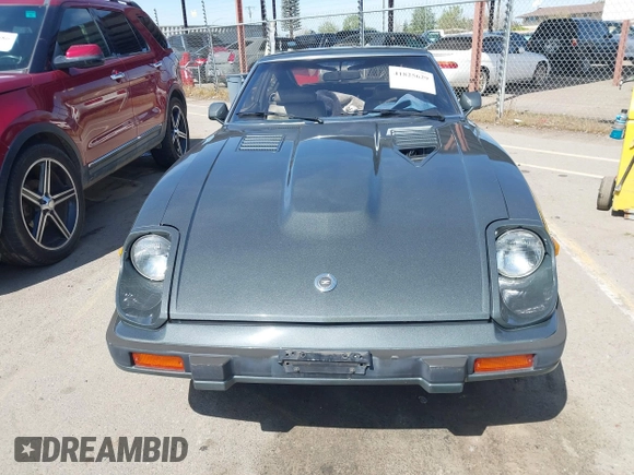 1983 Datsun 280ZX z VIN JN1HZ04S3DX579019, wystawiony jako IAAI lot #41825629 z przebiegiem 136 430 mil mil oraz . Historia ofert i sprzedaży dostępna na DreamBid. Obrazek 12.