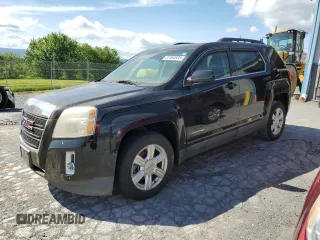 2014 GMC Terrain SLE z VIN 2GKALREK3E6339459, wystawiony jako Copart lot #57564935 z przebiegiem 145 727 mil mil oraz Czysty tytuł • Clean title. Historia ofert i sprzedaży dostępna na DreamBid. Obrazek 1.
