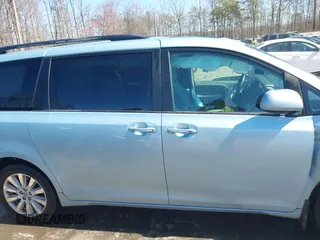 2017 Toyota Sienna with VIN 5TDDZ3DC9HS164773, listed as a IAAI auction lot 41811899 with 100,301 mi miles and . Bid and sale history available at DreamBid. Image 13.