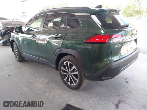 2023 Toyota Corolla Cross XLE с VIN 7MUDAAAGXPV063698, выставлен на аукционе IAAI как лот 42181158 с пробегом 22 983 миль миль и . История ставок и продаж доступна на DreamBid. Изображение 3.