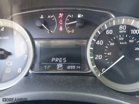 2014 Nissan Sentra SV with VIN 3N1AB7AP7EY326090, listed as a IAAI auction lot 41741862 with 189,914 mi miles. Bid and sale history available at carsss.com. Image 7.