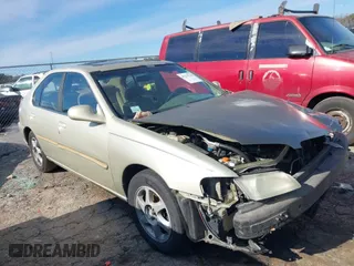 1998 Nissan Altima XE with VIN 1N4DL01D9WC223547, listed as a IAAI auction lot 41275743 with 178,699 mi miles. Bid and sale history available at carsss.com. Image 1.