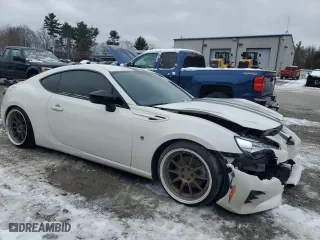 2017 Toyota 86 with VIN JF1ZNAA12H8708632, listed as a Copart auction lot 40868004 with 47,879 mi miles and Non Repairable. Bid and sale history available at carsss.com. Image 4.