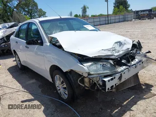 2007 Ford Focus S with VIN 1FAFP34N17W124403, listed as a IAAI auction lot 42021135 with 178,896 mi miles and . Bid and sale history available at carsss.com. Image 1.