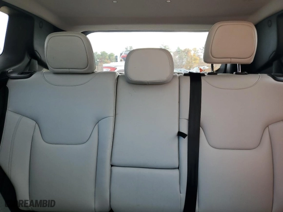 2019 Jeep Renegade Limited with VIN ZACNJBD19KPJ90165, listed as a Copart auction lot 79029694 with 105,618 mi miles and Clean Title. Bid and sale history available at carsss.com. Image 10.