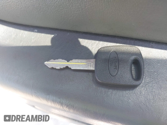 2002 Ford Escape XLT Choice с VIN 1FMYU03142KA50740, выставлен на аукционе IAAI как лот 42468039 с пробегом 206 856 миль миль и . История ставок и продаж доступна на DreamBid. Изображение 11.