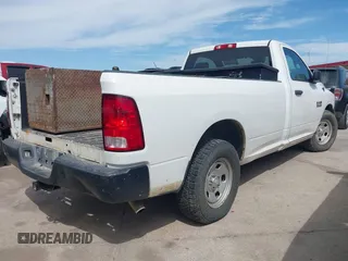 2017 Ram 1500 Tradesman z VIN 3C6JR6DG5HG774182, wystawiony jako IAAI lot #42314140 z przebiegiem 132 895 mil mil oraz . Historia ofert i sprzedaży dostępna na DreamBid. Obrazek 4.