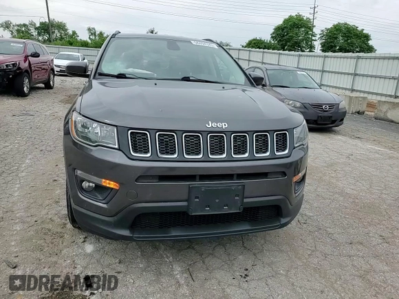2018 Jeep Compass Latitude with VIN 3C4NJCBB0JT376754, listed as a Copart auction lot 58494345 with 93,092 mi miles and Salvage title. Bid and sale history available at DreamBid. Image 13.