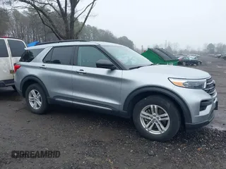 2023 Ford Explorer XLT with VIN 1FMSK8DH4PGA98237, listed as a IAAI auction lot 41950465 with 25,493 mi miles. Bid and sale history available at carsss.com. Image 13.
