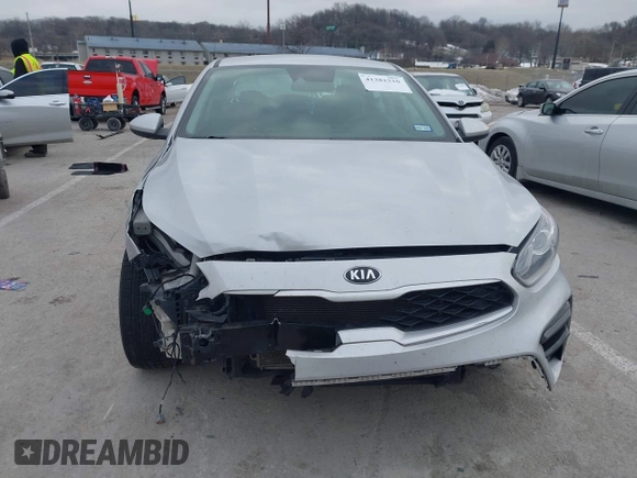 2021 Kia Forte LXS z VIN 3KPF24AD5ME269640, wystawiony jako IAAI lot #41381510 z przebiegiem 107 942 mil mil oraz . Historia ofert i sprzedaży dostępna na DreamBid. Obrazek 13.