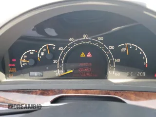2006 Mercedes-Benz S 500 z VIN WDBNG75J76A474265, wystawiony jako Copart lot #53900555 z przebiegiem 131 481 mil mil oraz Szkody całkowita. Historia ofert i sprzedaży dostępna na DreamBid. Obrazek 9.