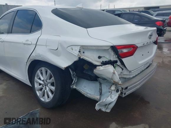2020 Toyota Camry LE with VIN 4T1C11AK3LU361294, listed as a IAAI auction lot 41915072 with 107,682 mi miles. Bid and sale history available at carsss.com. Image 6.