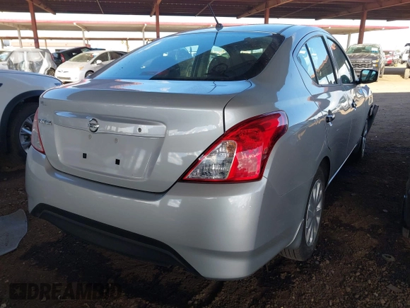 2016 Nissan Versa SV with VIN 3N1CN7AP1GL839352, listed as a IAAI auction lot 41448173 with 77,729 mi miles. Bid and sale history available at carsss.com. Image 4.
