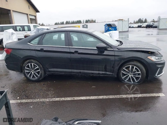2025 Volkswagen Jetta SE with VIN 3VW7X7BU4SM006769, listed as a IAAI auction lot 41594239 with 11,598 mi miles. Bid and sale history available at carsss.com. Image 13.